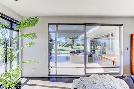 Photo of property in 34 Longbeach Drive, Castlecliff, Whanganui, 4501