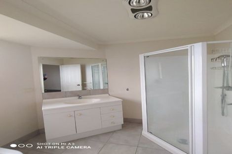 Photo of property in 24 Woodcroft Way, Pukekohe, 2120