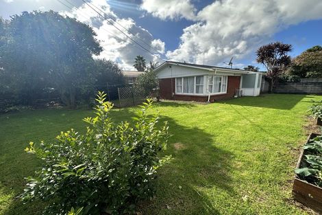 Photo of property in 1/663 Te Atatu Road, Te Atatu Peninsula, Auckland, 0610