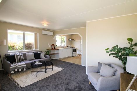 Photo of property in 17 Baillie Crescent, Carterton, 5713