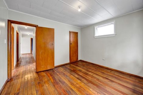 Photo of property in 85 Collins Street, Hawera, 4610