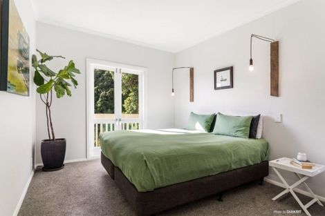 Photo of property in 40 Rona Street, Eastbourne, Lower Hutt, 5013