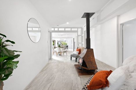 Photo of property in 8 Rapallo Place, Farm Cove, Auckland, 2012