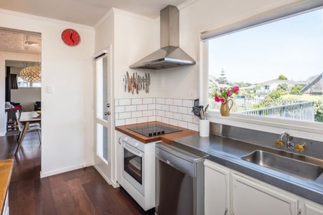 Photo of property in 12 Frances Street, Waikanae Beach, Waikanae, 5036