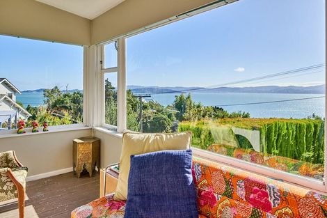Photo of property in 54 Ferry Road, Days Bay, Lower Hutt, 5013