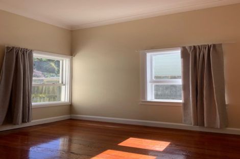 Photo of property in 26 Derwent Street, Island Bay, Wellington, 6023