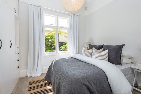 Photo of property in 18 Celia Street, Redcliffs, Christchurch, 8081