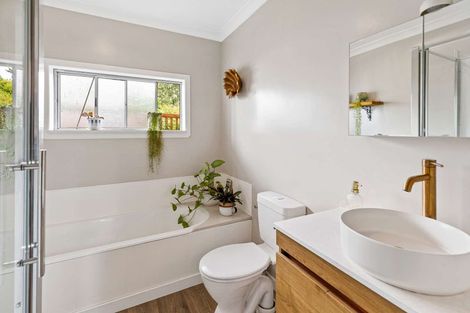 Photo of property in 12 Caius Avenue, Gonville, Whanganui, 4501