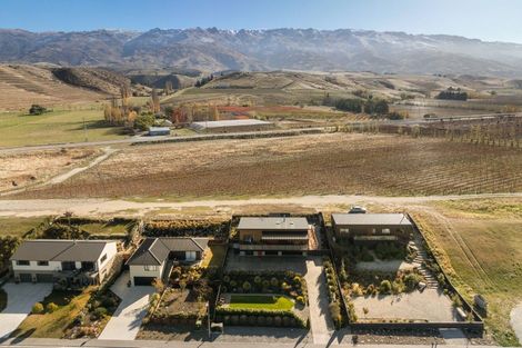 Photo of property in 45 Stratford Drive, Mount Pisa, Cromwell, 9383