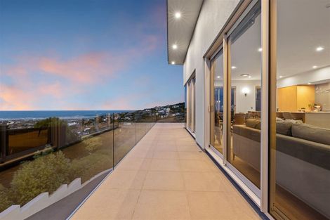 Photo of property in 4 Law Lane, Mount Pleasant, Christchurch, 8081