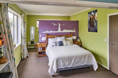 Photo of property in 44 Gray Street, Pukerua Bay, 5026