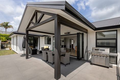 Photo of property in 15 Dayna Avenue, Ohauiti, Tauranga, 3112