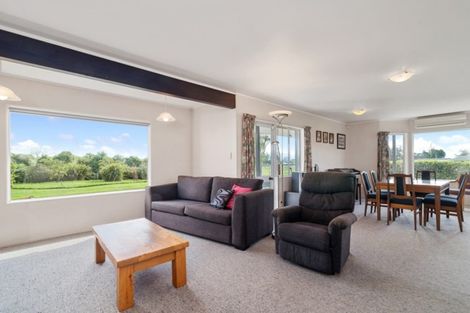 Photo of property in 14 Robinson Avenue, Holdens Bay, Rotorua, 3010