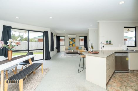 Photo of property in 7 Woodgreen Way, Hamilton East, Hamilton, 3216