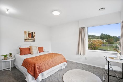 Photo of property in 12 Ranui Terrace, Tawa, Wellington, 5028