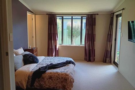 Photo of property in 24 Delta Mews Place, Clive, 4102