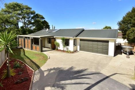 Photo of property in 15 Elizabeth Drive, West Harbour, Auckland, 0618
