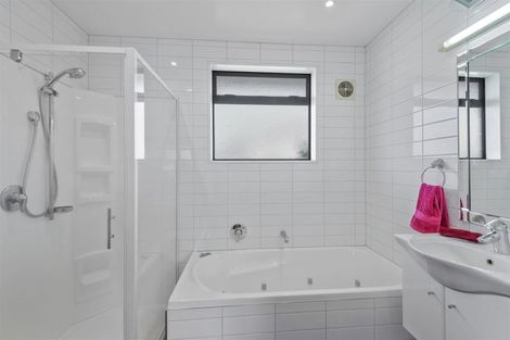 Photo of property in 14 Springmead Place, Hornby, Christchurch, 8042