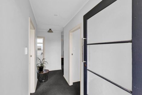 Photo of property in 3 Sutton Place, Hawera, 4610