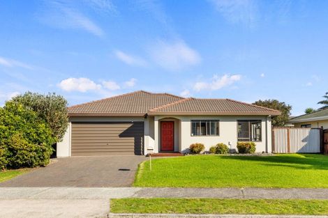 Photo of property in 38 Katerini Grove, Papamoa Beach, Papamoa, 3118