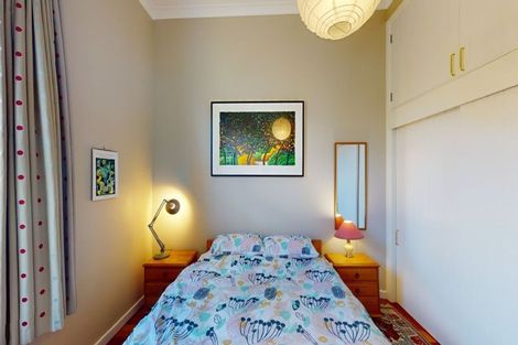 Photo of property in 23 Maarama Crescent, Aro Valley, Wellington, 6021