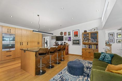 Photo of property in 77 Kent Street, Kingston, Athol, 9793