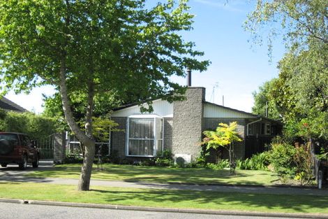 Photo of property in 68 Woodbury Street, Russley, Christchurch, 8042