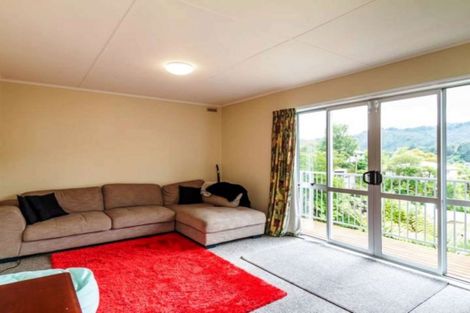 Photo of property in 23b Rintoul Grove, Stokes Valley, Lower Hutt, 5019