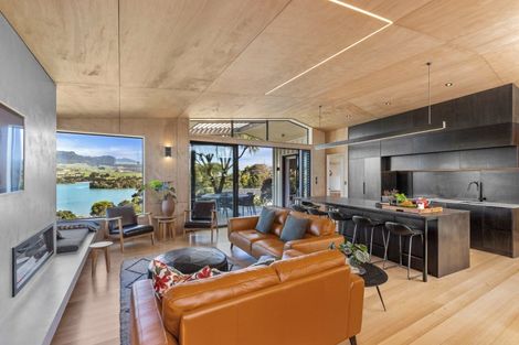 Photo of property in 21 Point Street, Raglan, 3225