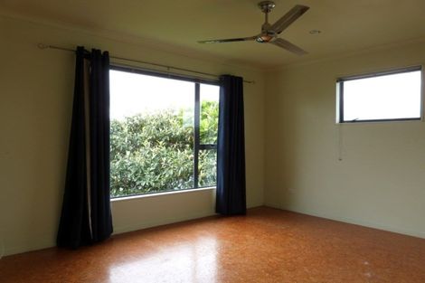 Photo of property in 3 Curlew Place, One Tree Point, 0118