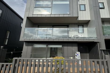 Photo of property in 6/26 Buscomb Avenue, Henderson, Auckland, 0610