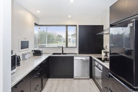 Photo of property in 1/129 Halswell Junction Road, Halswell, Christchurch, 8025