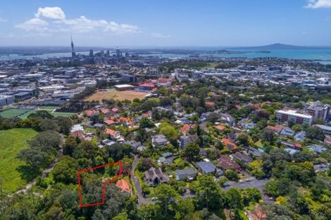 Photo of property in 33 Glenfell Place, Epsom, Auckland, 1023