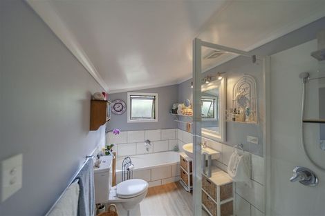 Photo of property in 90 Shakespeare Road, Bluff Hill, Napier, 4110