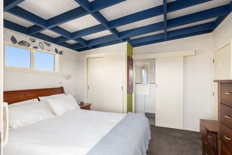 Photo of property in 61 Pinedale Crescent, Riversdale Beach, Masterton, 5872