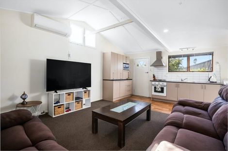 Photo of property in 10 Ribbonwood Terrace, Ranui, Porirua, 5024