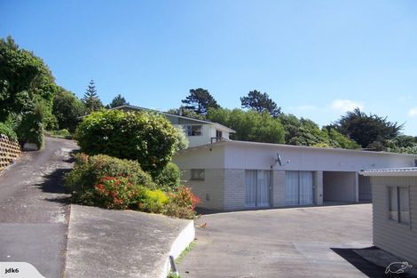 Photo of property in 3c Peckham Grove, Tawa, Wellington, 5028