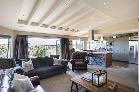 Photo of property in 51 Ruapehu Drive, Fitzherbert, Palmerston North, 4410