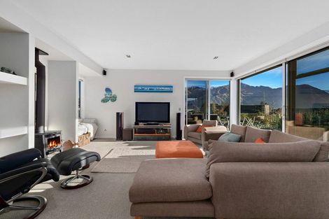 Photo of property in 10 Sunnyside Lane, Wanaka, 9305