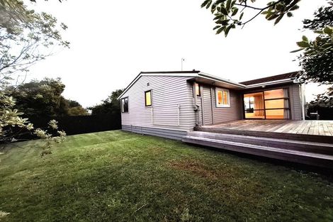 Photo of property in 22a Kirrie Avenue, Te Atatu South, Auckland, 0610