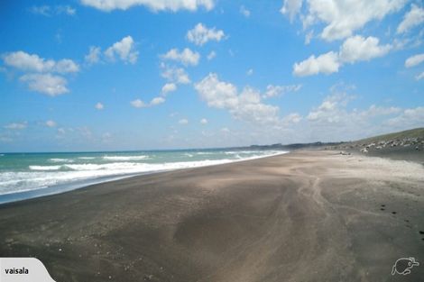 Photo of property in 32 Rangiora Street, Castlecliff, Whanganui, 4501