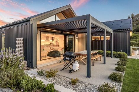 Photo of property in Luggate Park, 32 Cooper Crescent, Luggate, Wanaka, 9383