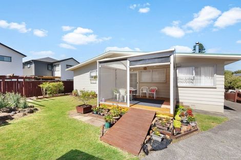 Photo of property in 50 Chilcott Road, Henderson, Auckland, 0612