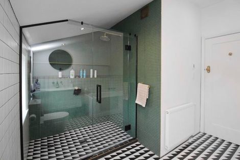 Photo of property in 346 Fergusson Drive, Heretaunga, Upper Hutt, 5018