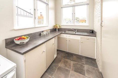 Photo of property in 1 Mahoe Place, Gonville, Whanganui, 4501