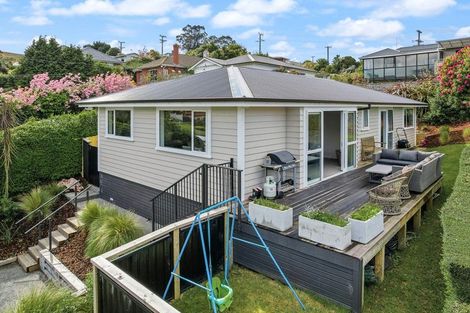 Photo of property in 400 Pine Hill Road, Pine Hill, Dunedin, 9010