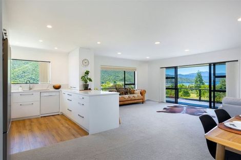 Photo of property in 108 Moana View Road, Waikawa, Picton, 7220