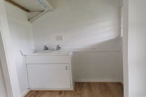 Photo of property in 2/51 Evelyn Place, Hillcrest, Auckland, 0627