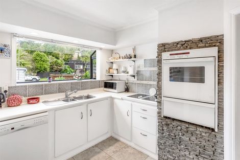 Photo of property in 13 Awaruku Road, Torbay, Auckland, 0630