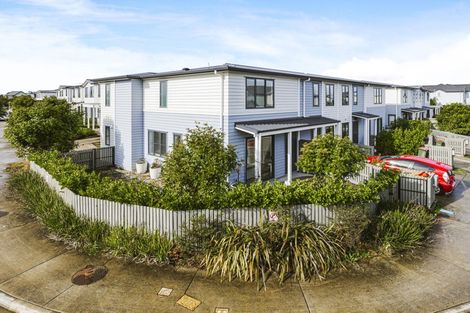 Photo of property in 15 Saddleback Crescent, Papakura, 2110